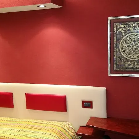 Augustus Bed & Breakfast *