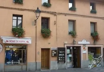 Augustus Bed & Breakfast *